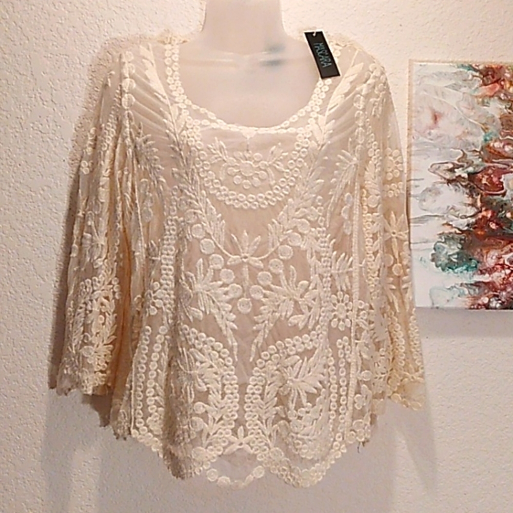 SALE! NWT! MASCARA INCREDIBLE SHEER APPLIQUE BLOUSE